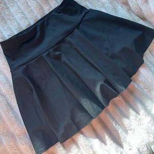 Halara black tennis skirt